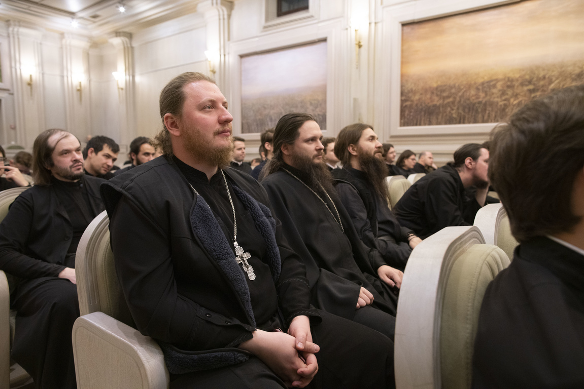 Братия сретенского монастыря в москве