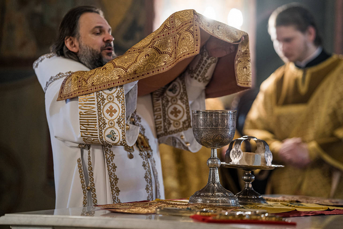 Архиепископ Верейский Амвросий в день своего 50-летия совершил Литургию в Сретенском ставропигиальном монастыре