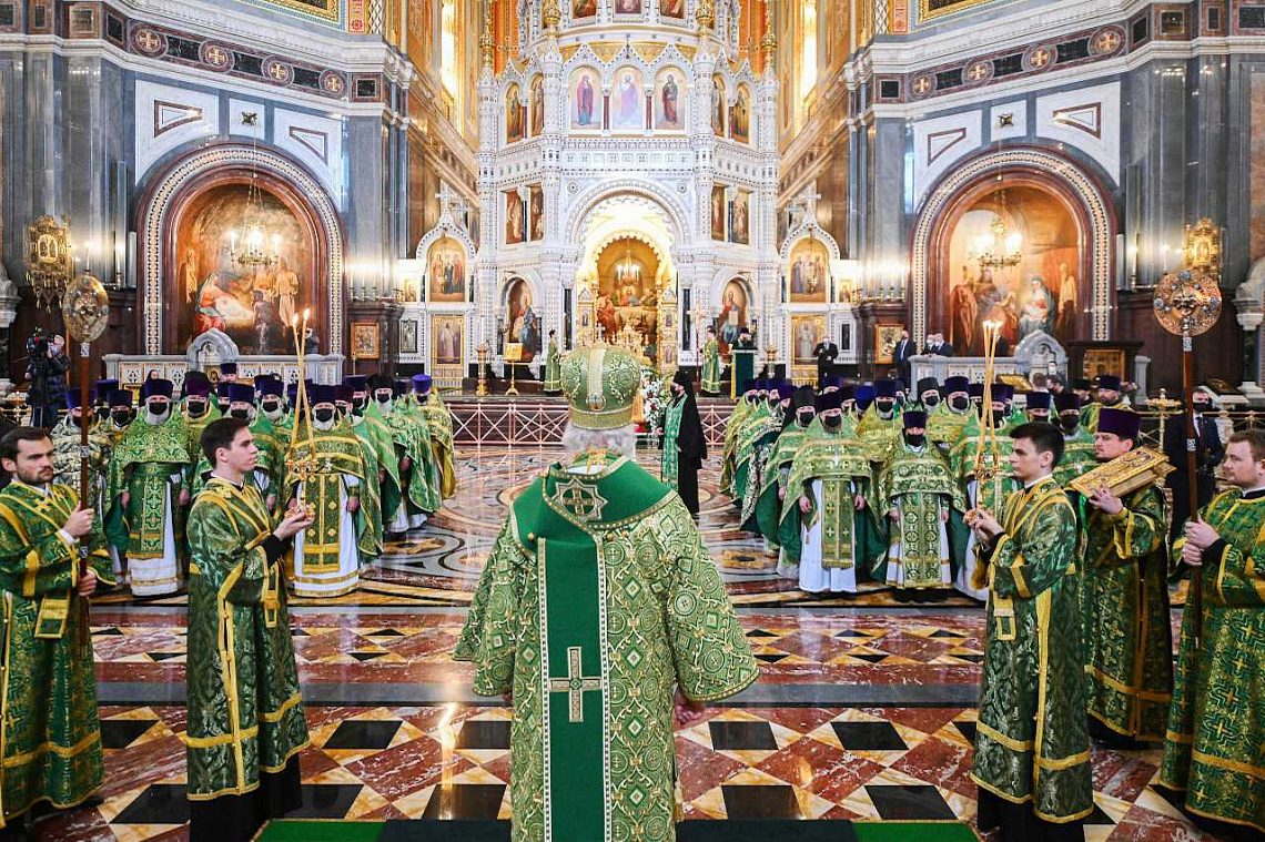 Предстоятель Русской Церкви наградил преподавателей Сретенской духовной академии