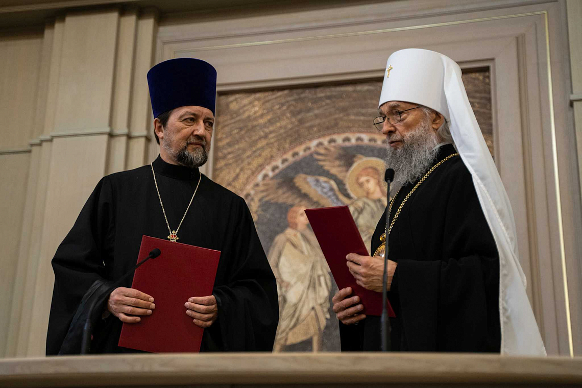 Сретенская духовная академия подписала договор о сотрудничестве с Саранской семинарией