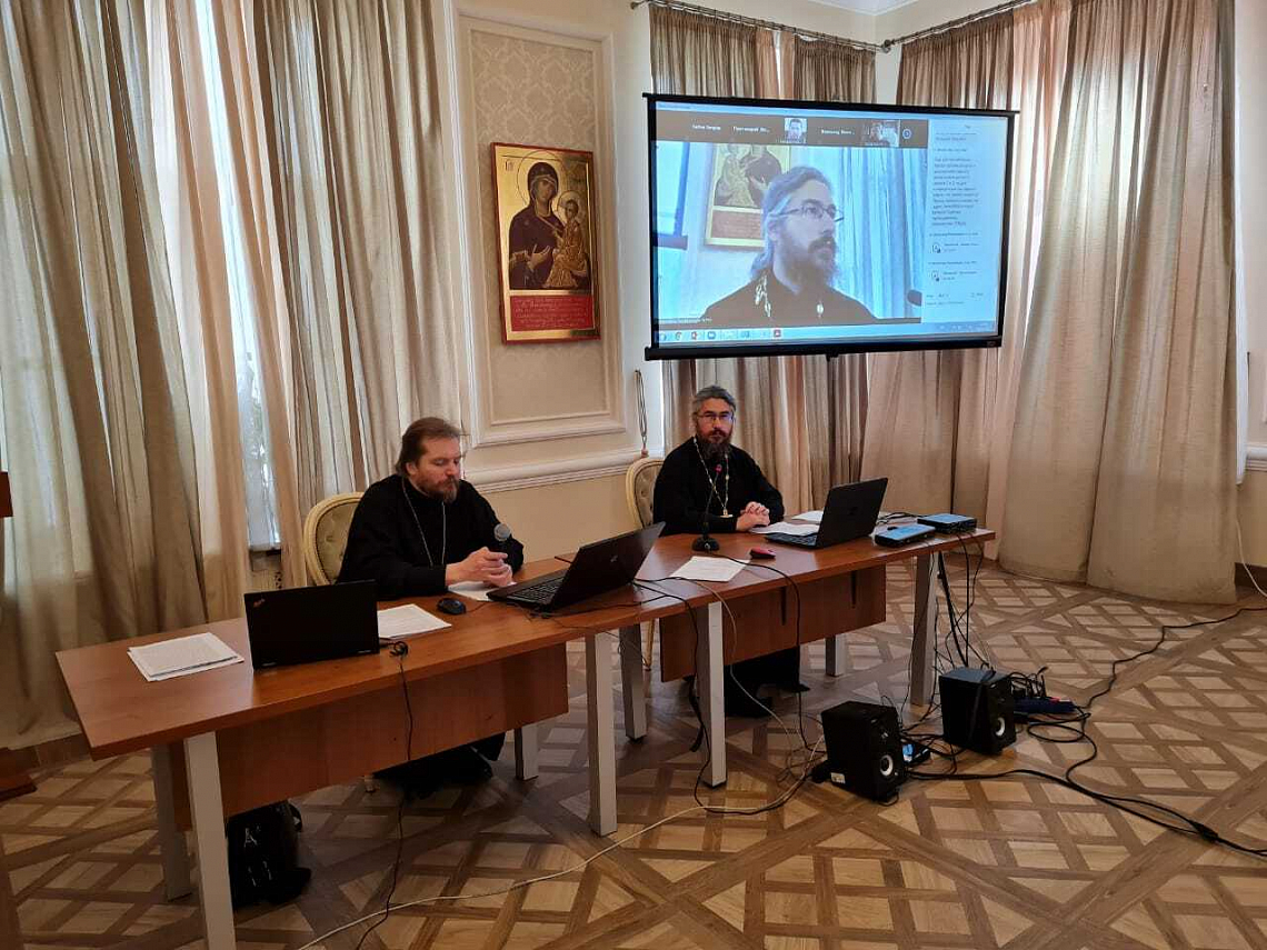 Иеромонах Ириней (Пиковский) выступил с докладом на конференции в ПСТГУ