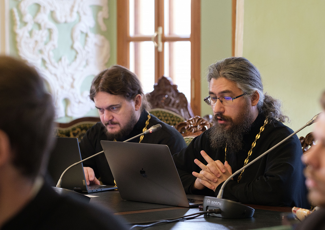 И.о. проректора СДА по учебной работе иеромонах Ириней (Пиковский) выступил с докладом на Национальной богословской конференции