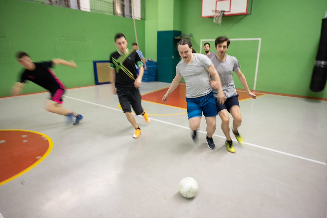 Прошел футбольный матч с участием студентов Сретенской академии и послушников Сретенского монастыря 